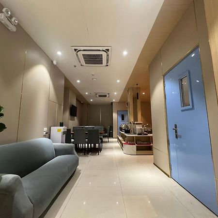 הו צ'י מין סיטי A25 Hotel - 277 Le Thanh Ton מראה חיצוני תמונה