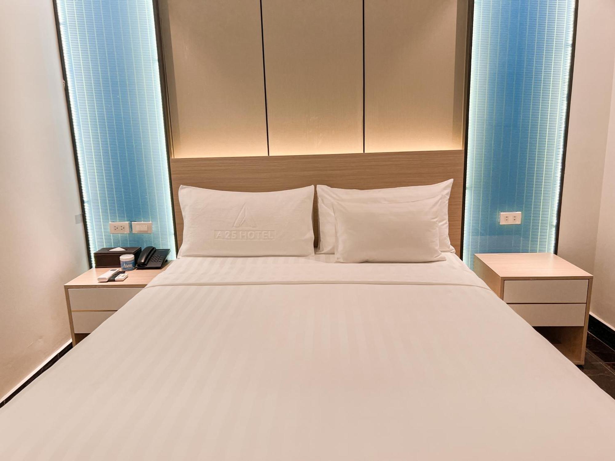 הו צ'י מין סיטי A25 Hotel - 277 Le Thanh Ton מראה חיצוני תמונה